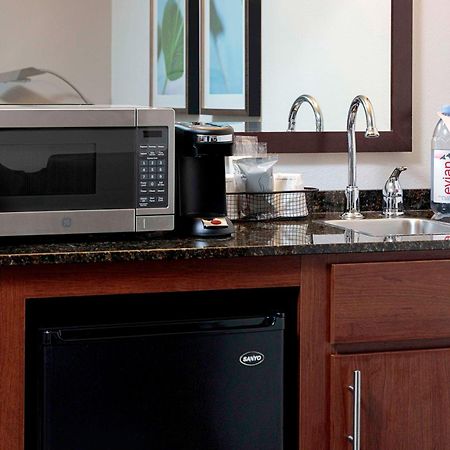 Hyatt Place Detroit/Ливония Экстерьер фото