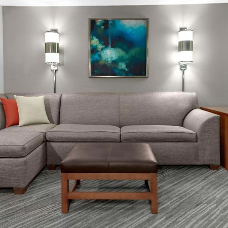 Hyatt Place Detroit/Ливония Экстерьер фото