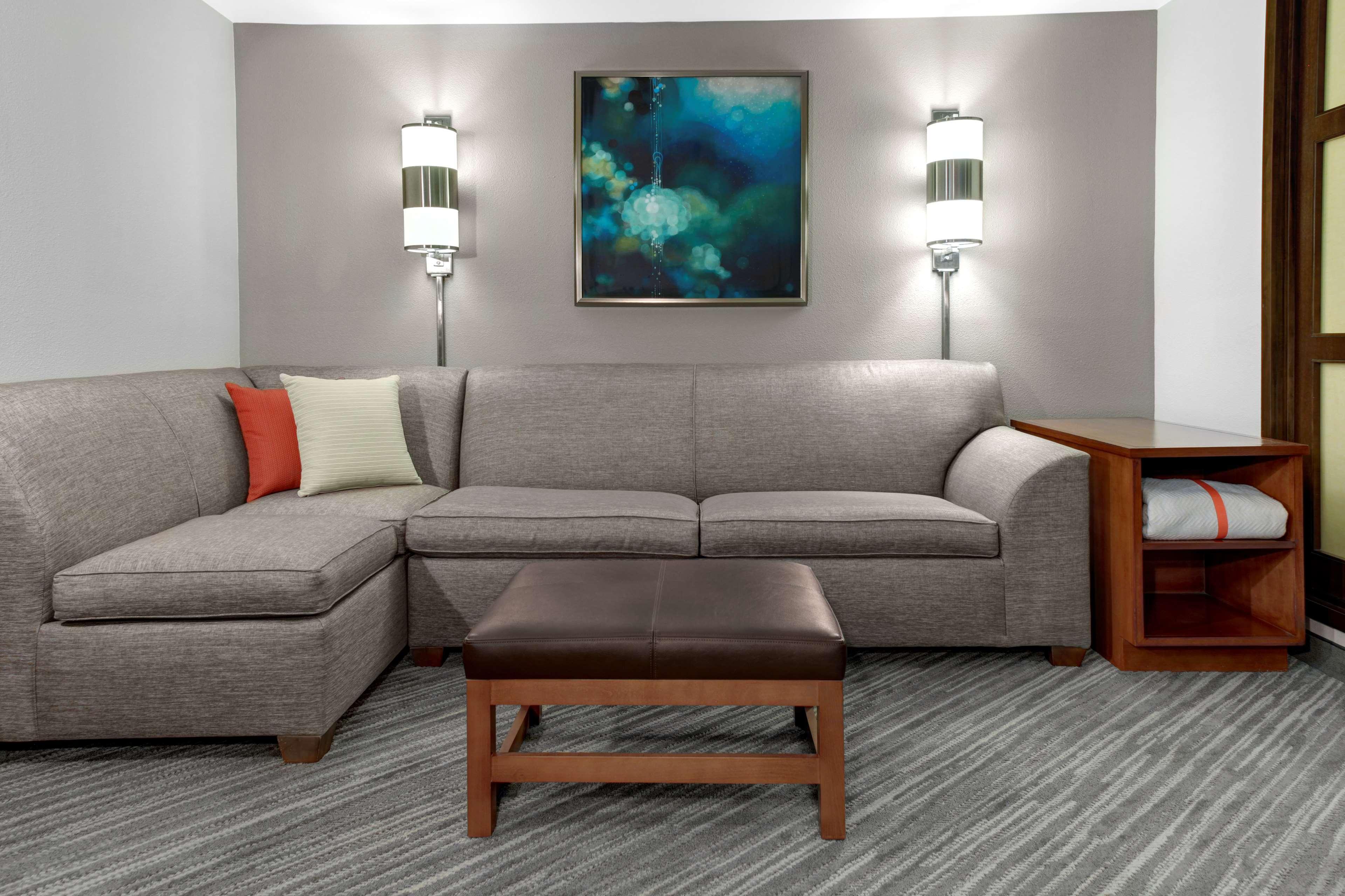 Hyatt Place Detroit/Ливония Экстерьер фото