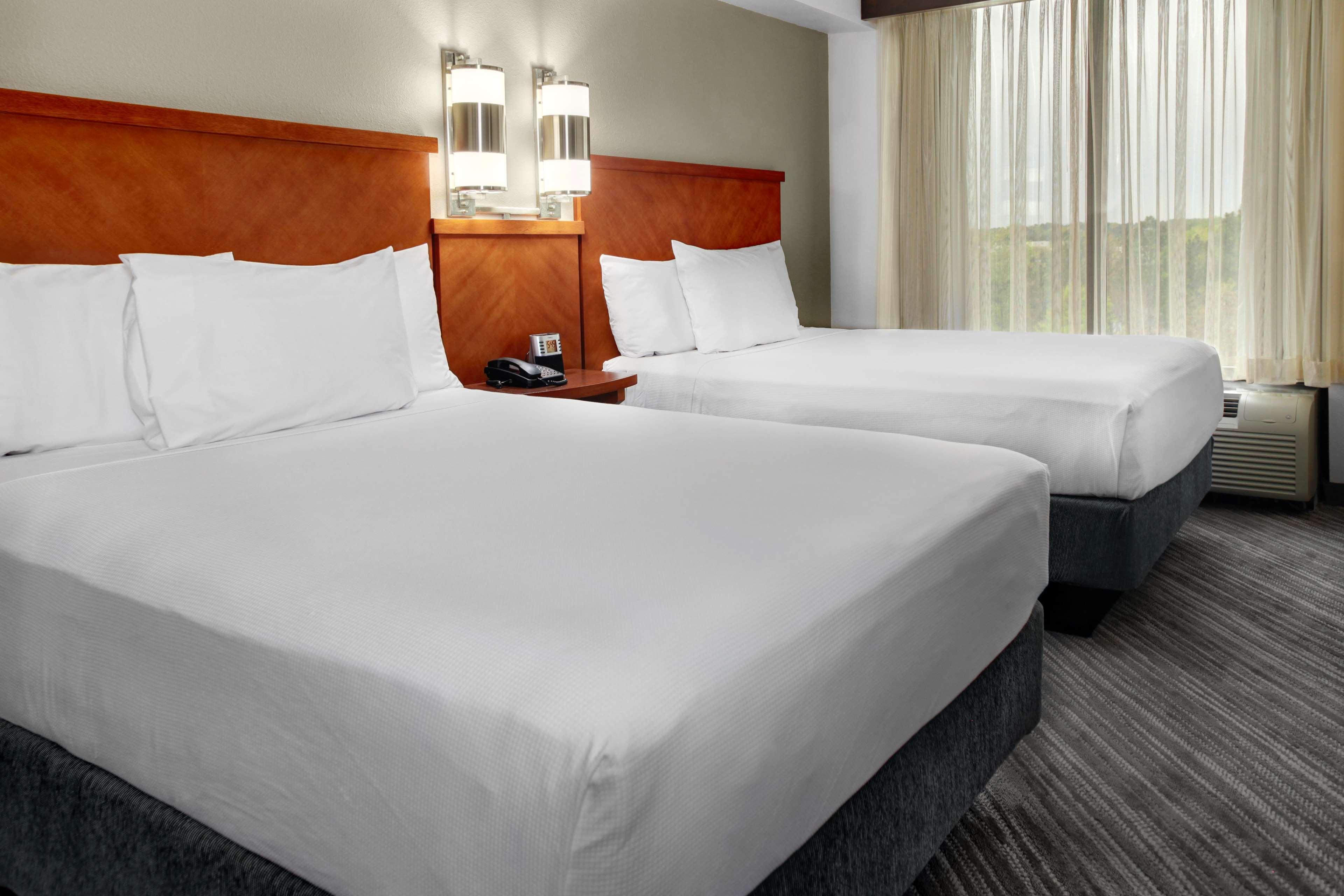 Hyatt Place Detroit/Ливония Экстерьер фото