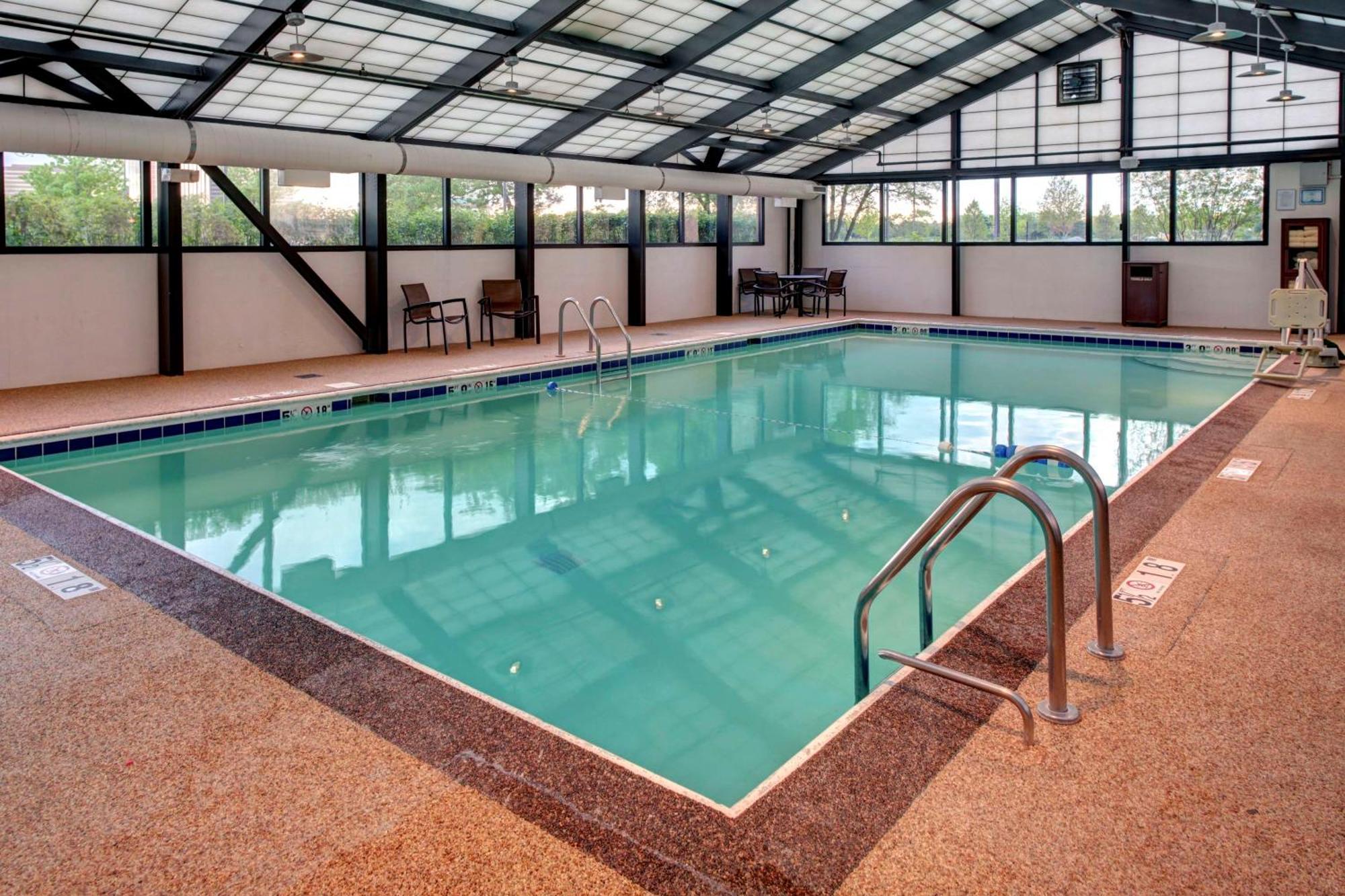 Hyatt Place Detroit/Ливония Экстерьер фото