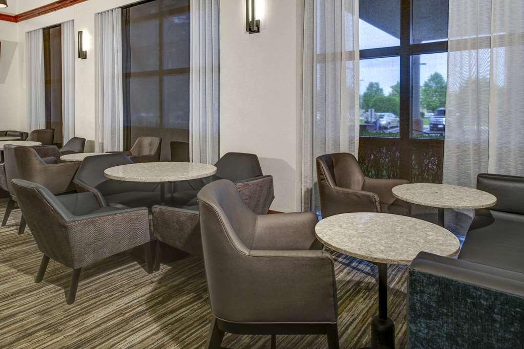 Hyatt Place Detroit/Ливония Ресторан фото