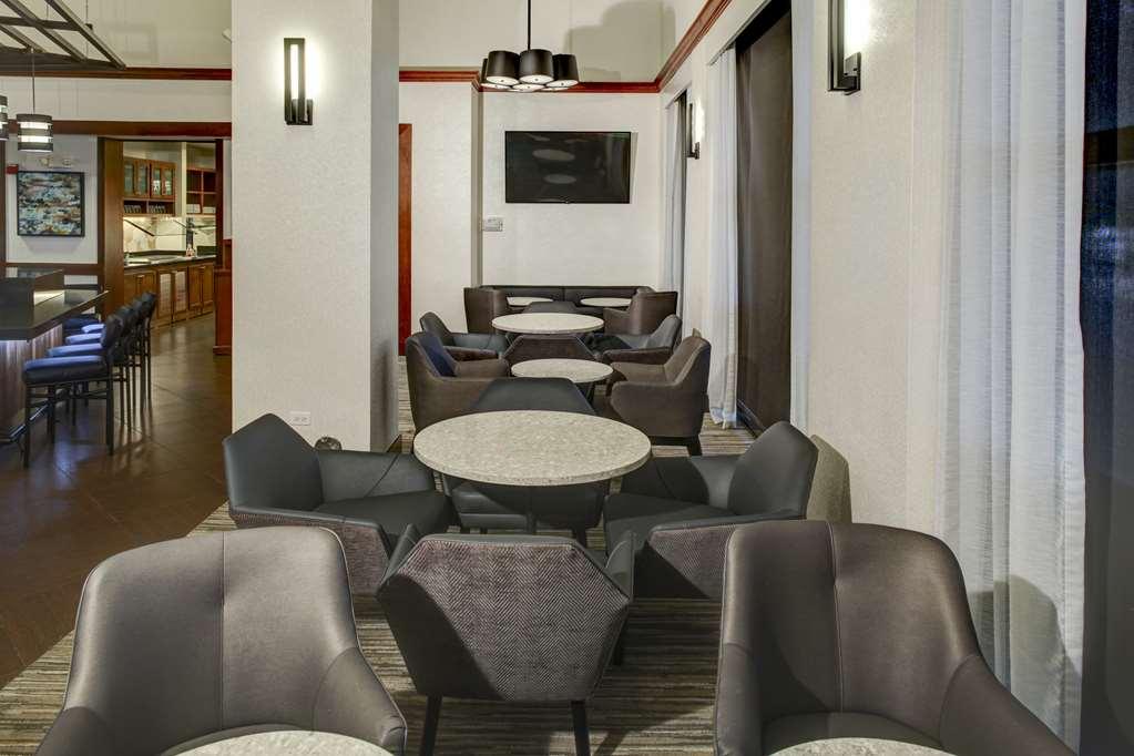 Hyatt Place Detroit/Ливония Ресторан фото