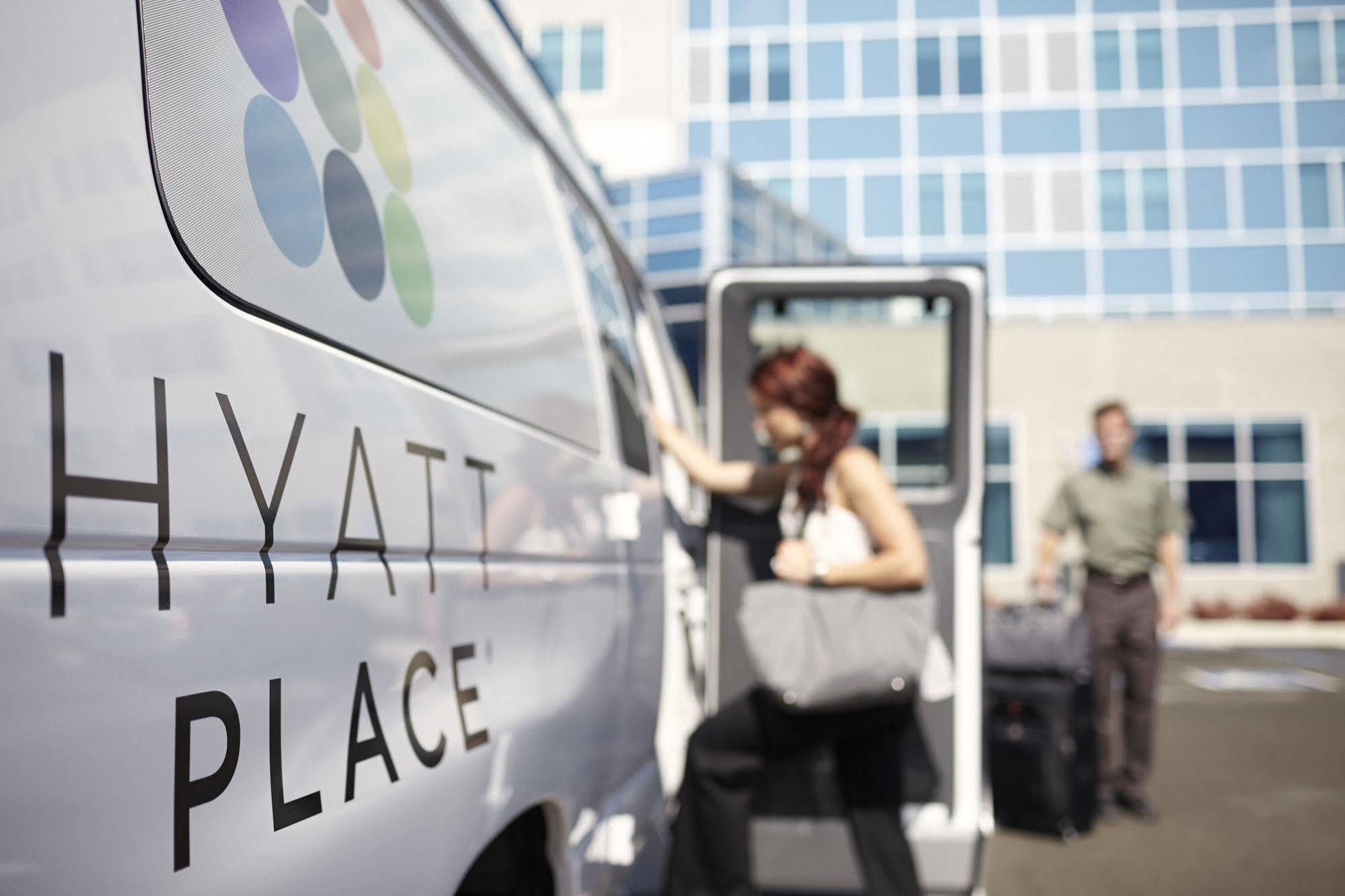 Hyatt Place Detroit/Ливония Экстерьер фото
